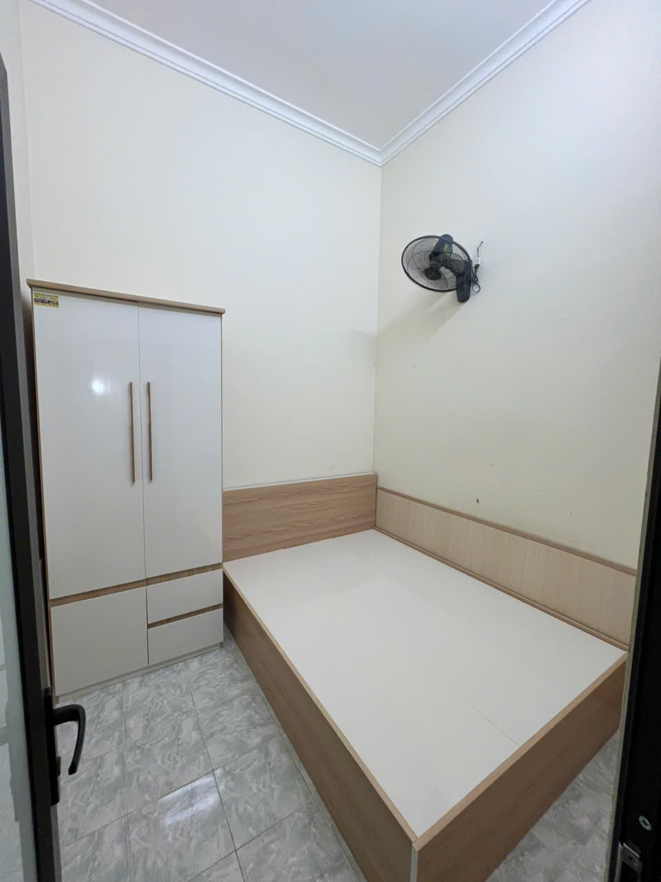 CHO THUÊ NHÀ NGÕ PHỐ VŨ HỮU, THANH XUÂN, 30M2, 4 TẦNG, 3 NGỦ, 3 WC, 10 TRIỆU. - Ảnh 2